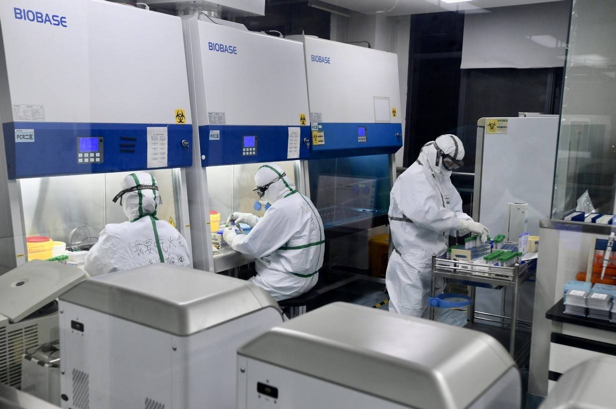 2020年8月8日时政热点新闻：上海移动式核酸检测实验室交付.jpg